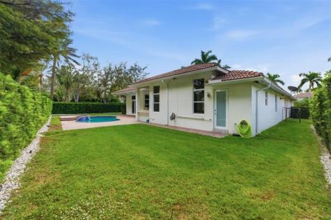 2517 Provence Circle Weston FL 33327