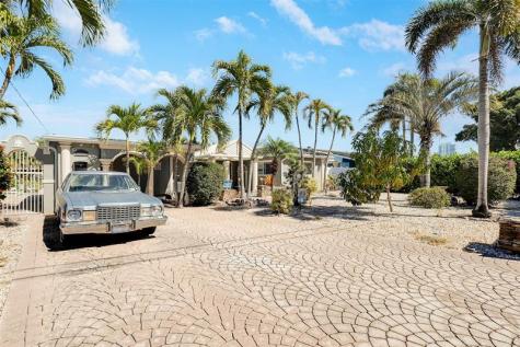 2401 SE 12th Street Pompano Beach FL 33062