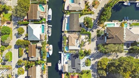 2401 SE 12th Street Pompano Beach FL 33062