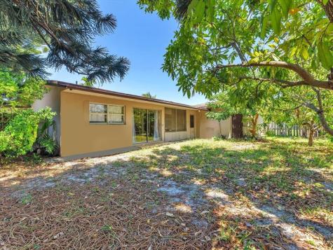 6772 Camelia Drive Miramar FL 33023