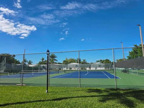 2441 SW 52nd Street Dania Beach FL 33312