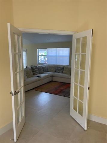 139 NW 72nd Avenue Plantation FL 33317