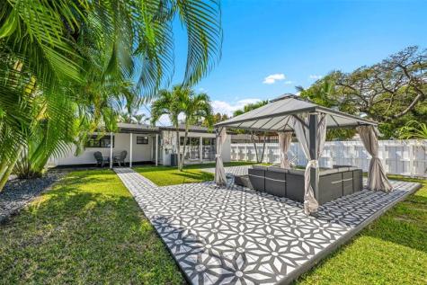 537 NW 45th Street Fort Lauderdale FL 33309