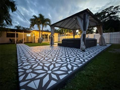 537 NW 45th Street Fort Lauderdale FL 33309