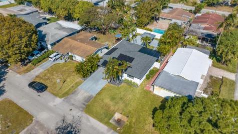 537 NW 45th Street Fort Lauderdale FL 33309