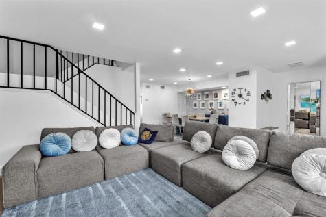 3904 Parkside Lane Hollywood FL 33021