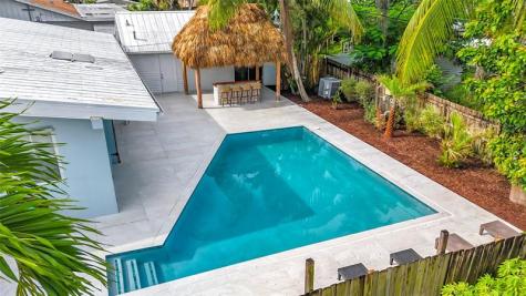 1317 S Broadway Lantana FL 33462