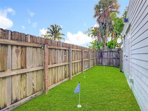 1317 S Broadway Lantana FL 33462