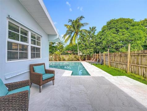 1317 S Broadway Lantana FL 33462