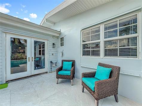 1317 S Broadway Lantana FL 33462