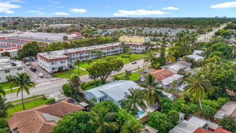 1317 S Broadway Lantana FL 33462