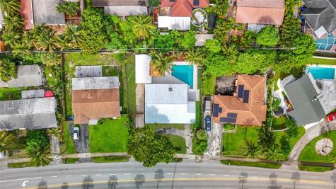 1317 S Broadway Lantana FL 33462