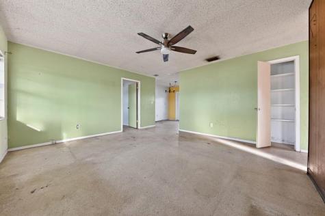 5669 S 35th Court Greenacres FL 33463