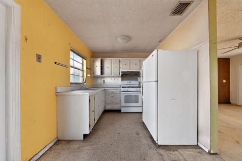 5669 S 35th Court Greenacres FL 33463
