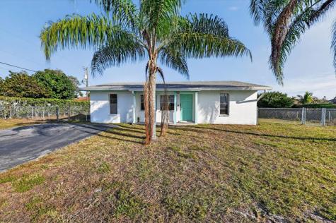 5669 S 35th Court Greenacres FL 33463