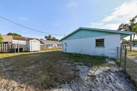 5669 S 35th Court Greenacres FL 33463