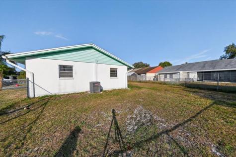 5669 S 35th Court Greenacres FL 33463