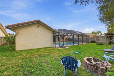 392 NW 113th Terrace Coral Springs FL 33071