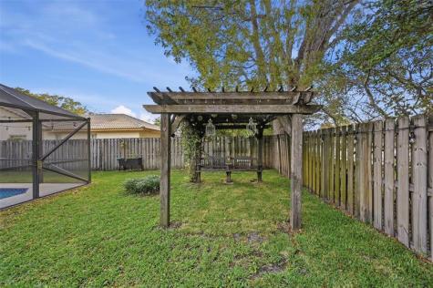392 NW 113th Terrace Coral Springs FL 33071
