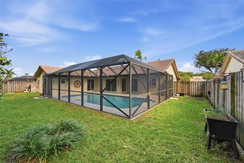392 NW 113th Terrace Coral Springs FL 33071