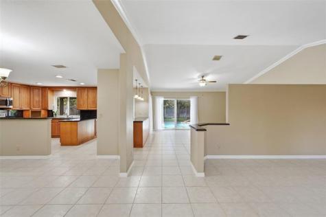 392 NW 113th Terrace Coral Springs FL 33071