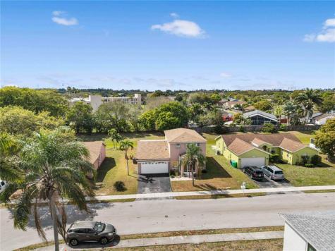 5227 NW 96th Avenue Sunrise FL 33351