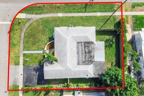 3300 NW 33rd Court Lauderdale Lakes FL 33309