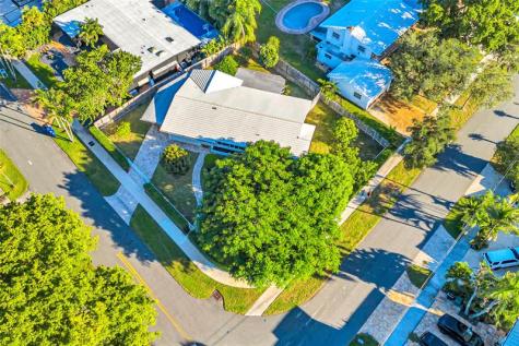 2100 Manatee Drive Fort Lauderdale FL 33316