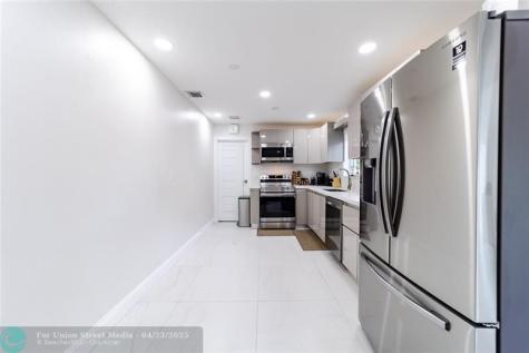 131 NW 72nd Way Hollywood FL 33024