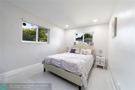 131 NW 72nd Way Hollywood FL 33024