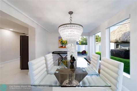 131 NW 72nd Way Hollywood FL 33024