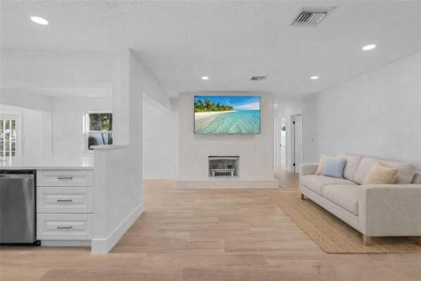 2830 NE 46th Street Lighthouse Point FL 33064