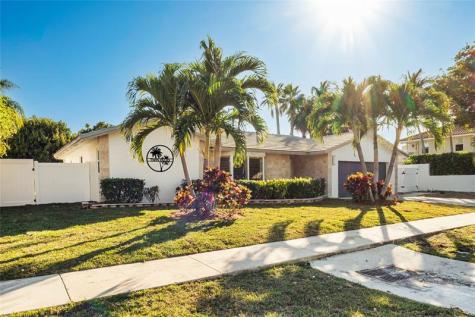 2830 NE 46th Street Lighthouse Point FL 33064