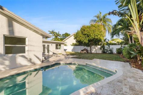 2830 NE 46th Street Lighthouse Point FL 33064