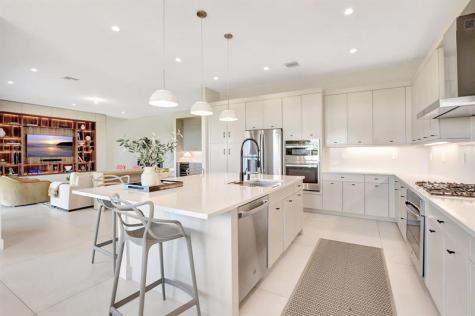 8289 Royal County Down Road Boca Raton FL 33434