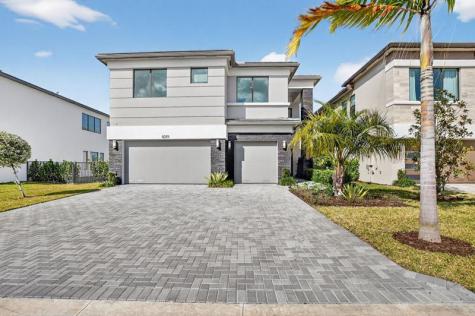 8289 Royal County Down Road Boca Raton FL 33434