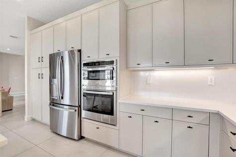 8289 Royal County Down Road Boca Raton FL 33434