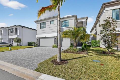 8289 Royal County Down Road Boca Raton FL 33434