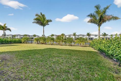 8289 Royal County Down Road Boca Raton FL 33434