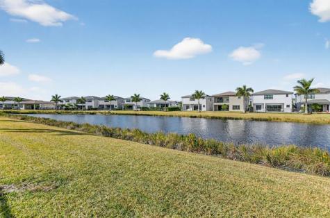 8289 Royal County Down Road Boca Raton FL 33434