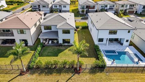 8289 Royal County Down Road Boca Raton FL 33434