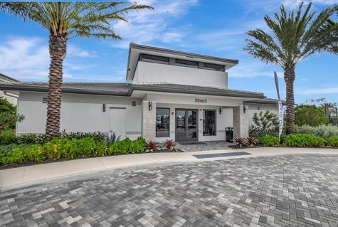 8289 Royal County Down Road Boca Raton FL 33434