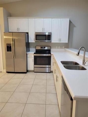 2019 SW Bellevue Avenue Port St Lucie FL 34953
