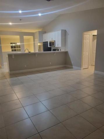 2019 SW Bellevue Avenue Port St Lucie FL 34953