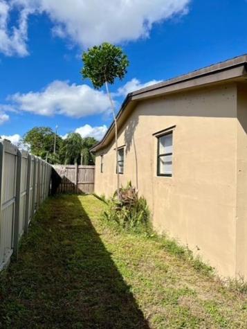 2172 SW 37 Terrace Fort Lauderdale FL 33312