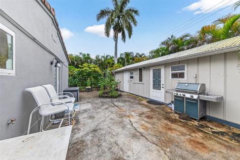 918 NE 4th Street Hallandale Beach FL 33009