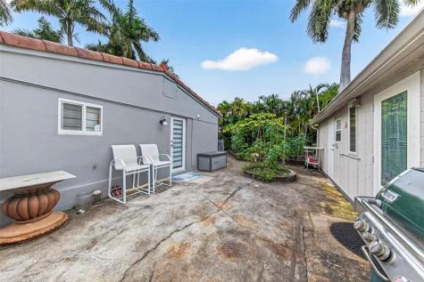 918 NE 4th Street Hallandale Beach FL 33009
