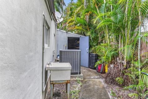 918 NE 4th Street Hallandale Beach FL 33009