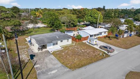 1301 NE 26th Court Pompano Beach FL 33064