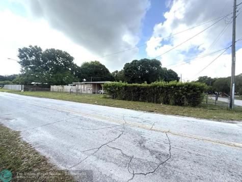 314 N 21st Street Fort Pierce FL 34950